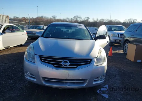 2010 Nissan Altima 2.5 S z USA, uszkodzony, nr VIN 1N4AL2AP9AC187831
